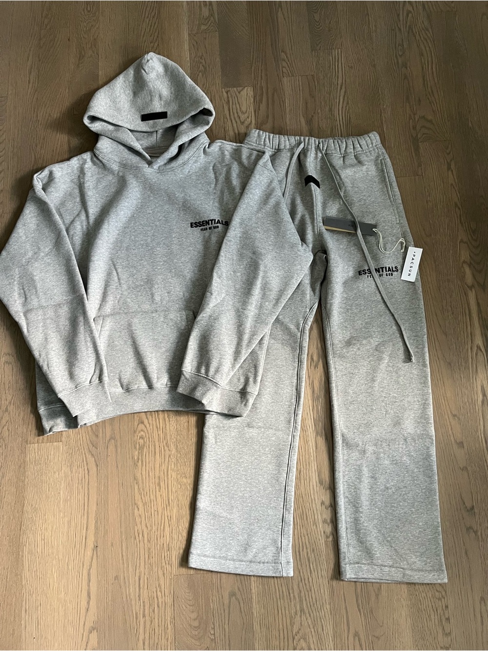 Dark oatmeal essentials set size medium